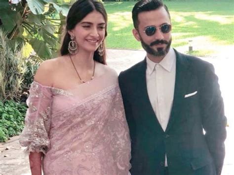 sonam kapoor glasses|sonam kapoor husband age.